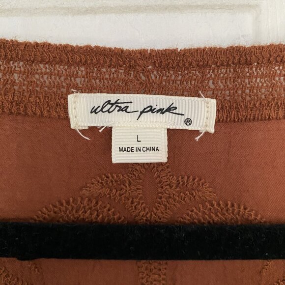 Ultra Pink Boho Batwing Top Brown Knit, Crochet Trim, Size Large - Picture 6 of 10